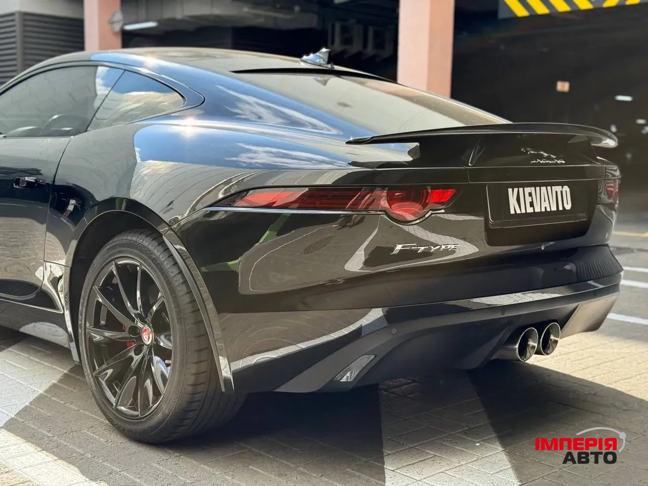 Jaguar F-Type - фото 6