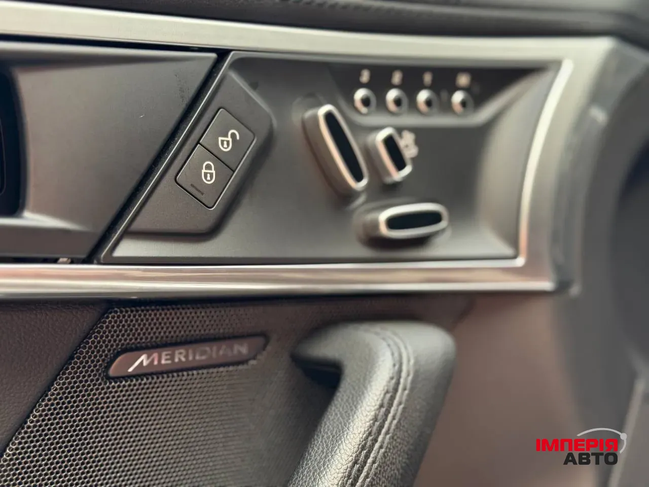 Jaguar F-Type - фото 13