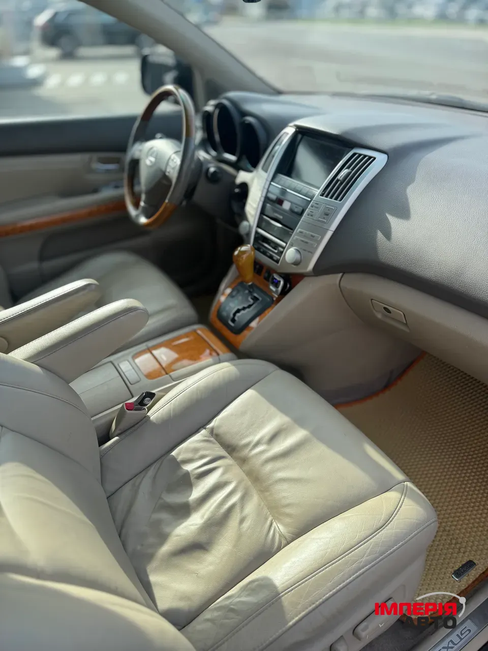 Lexus RX - фото 17