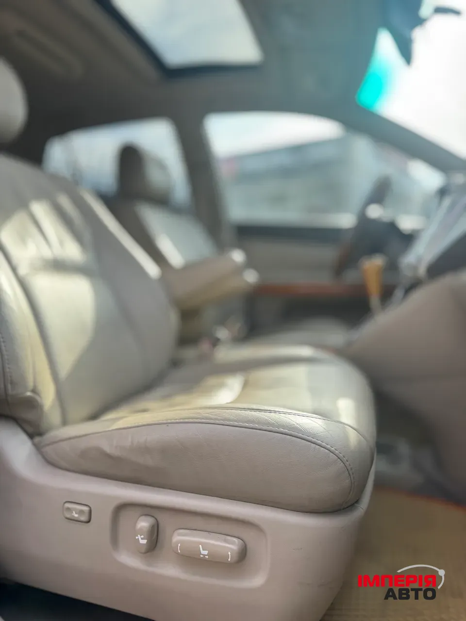 Lexus RX - фото 11