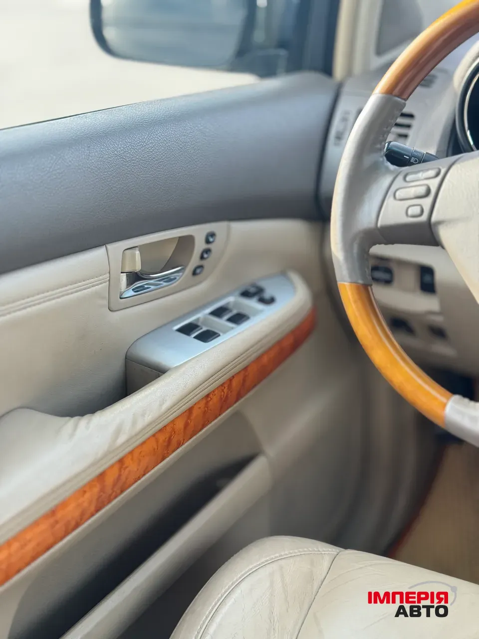 Lexus RX - фото 12