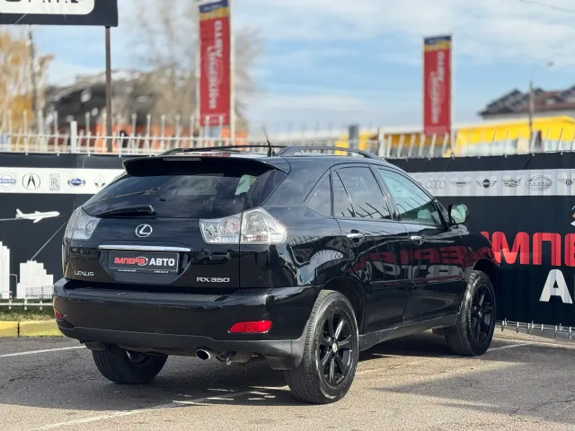 Lexus RX - фото 5