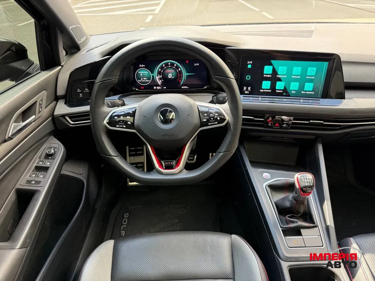 Volkswagen Golf GTI - фото 12