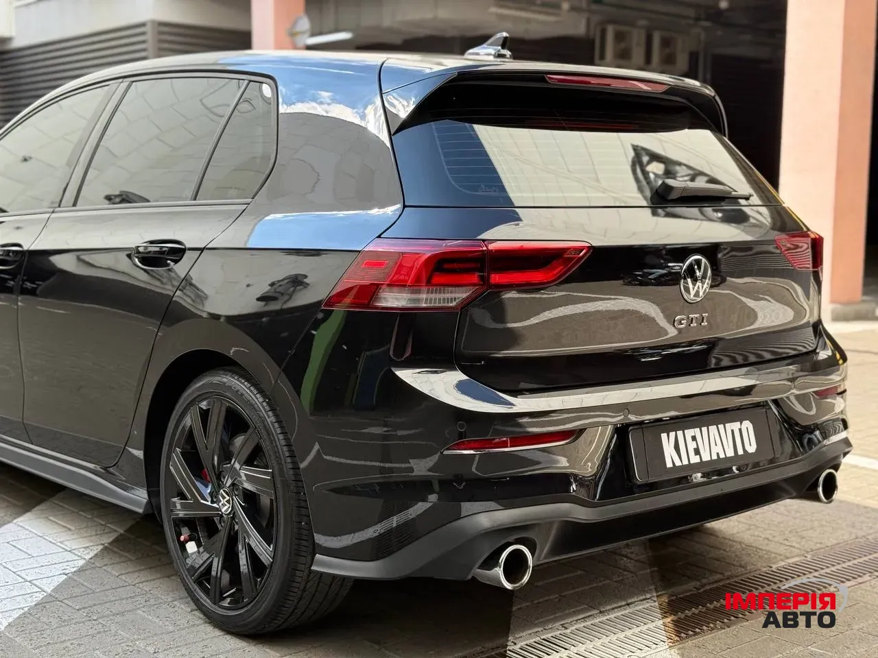 Volkswagen Golf GTI - фото 5