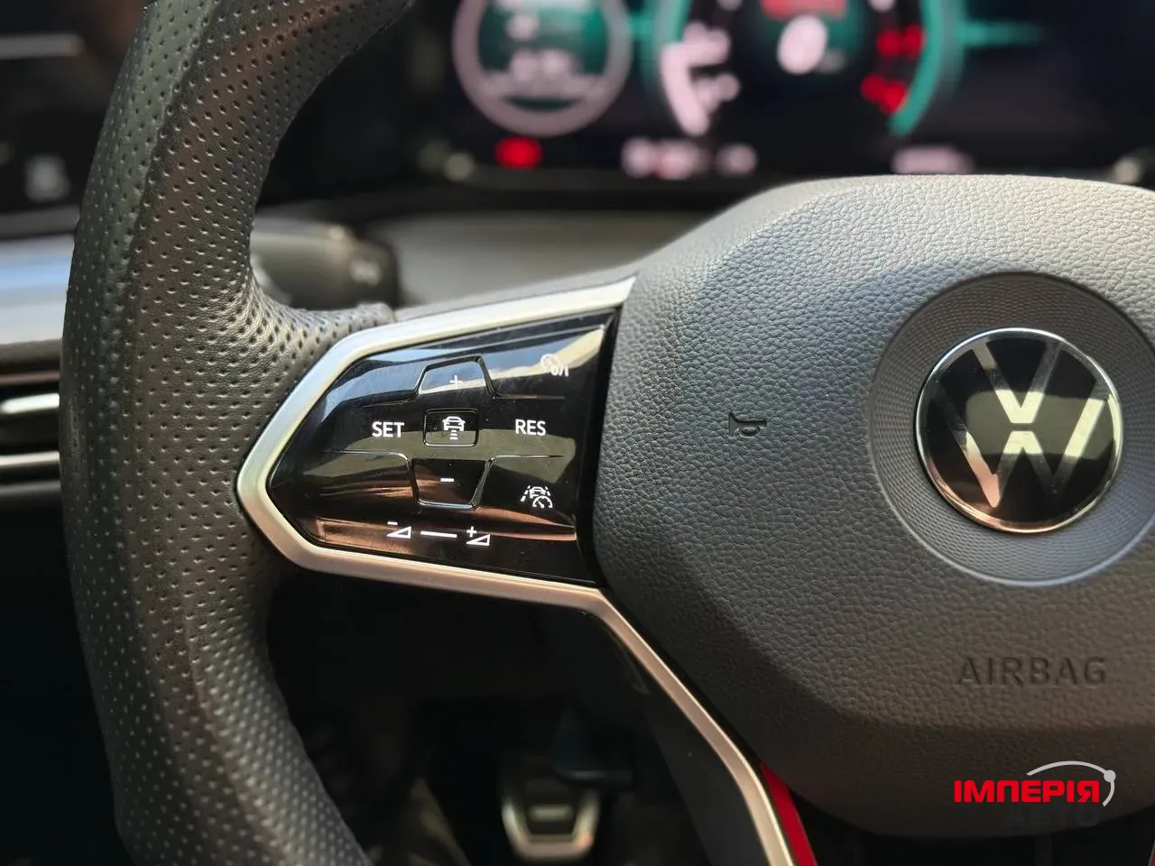 Volkswagen Golf GTI - фото 14