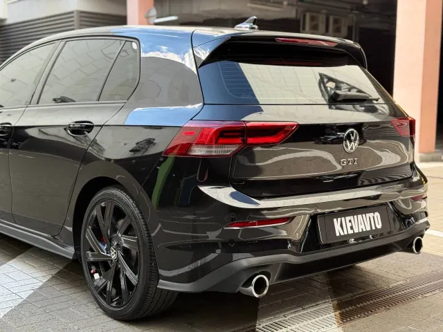 Volkswagen Golf GTI - фото 5