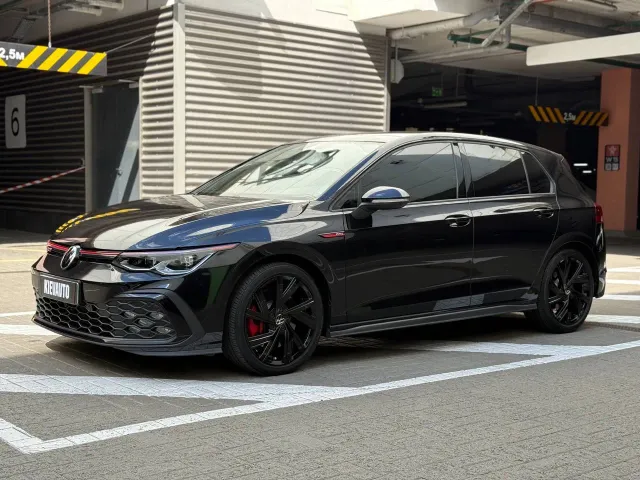 Volkswagen Golf GTI - фото 1