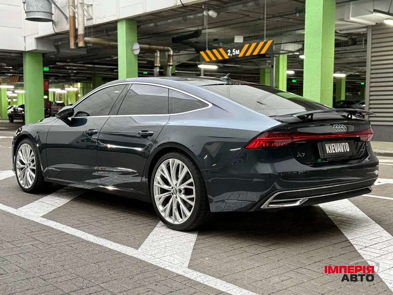 Audi A7 - фото 6