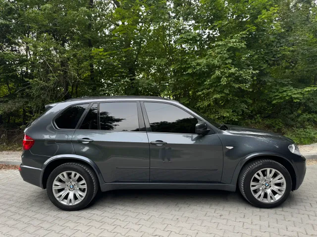 BMW X5 - фото 2
