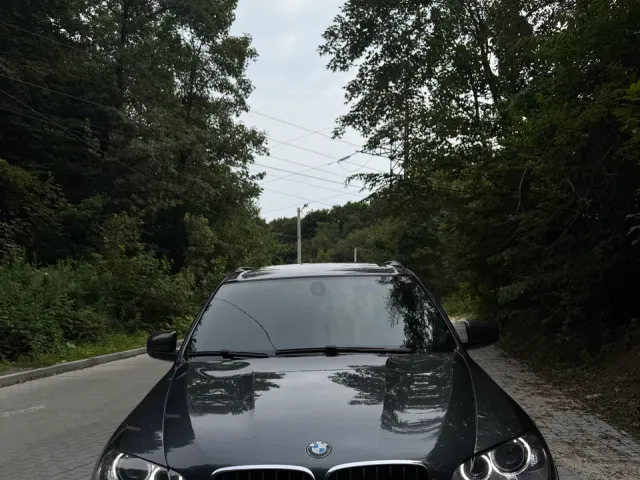 BMW X5 - фото 3