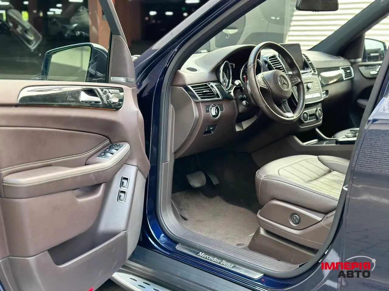 Mercedes-Benz GLS - фото 5