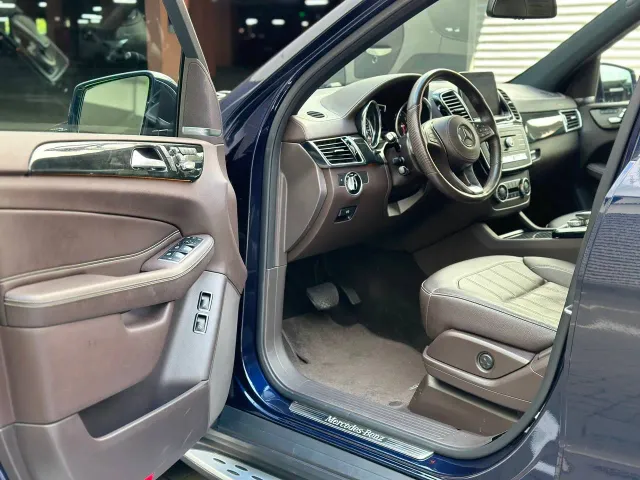 Mercedes-Benz GLS - фото 5