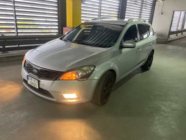 Kia Ceed - фото 1