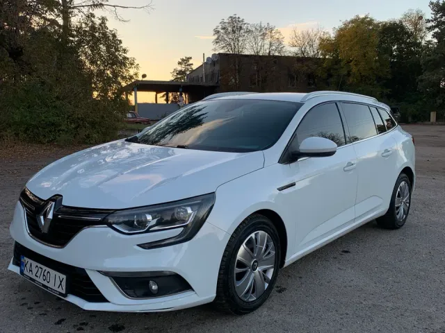 Renault Megane - фото 1