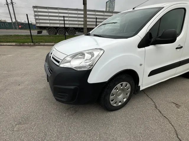 Citroen Berlingo - фото 2