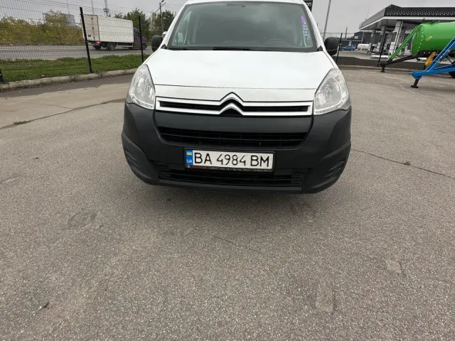 Citroen Berlingo - фото 1