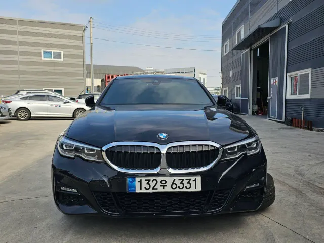 BMW 3 серії - фото 1