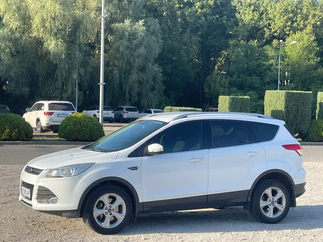Ford Kuga - фото 4
