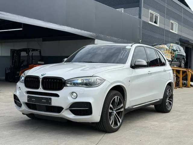 BMW X5 - фото 1