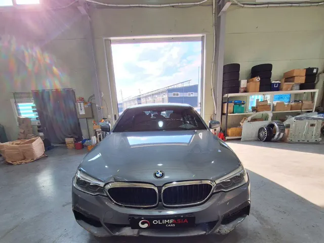 BMW 5 серії - фото 1