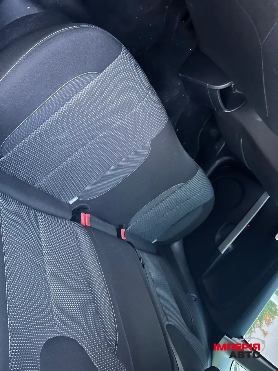 SEAT Leon - фото 8