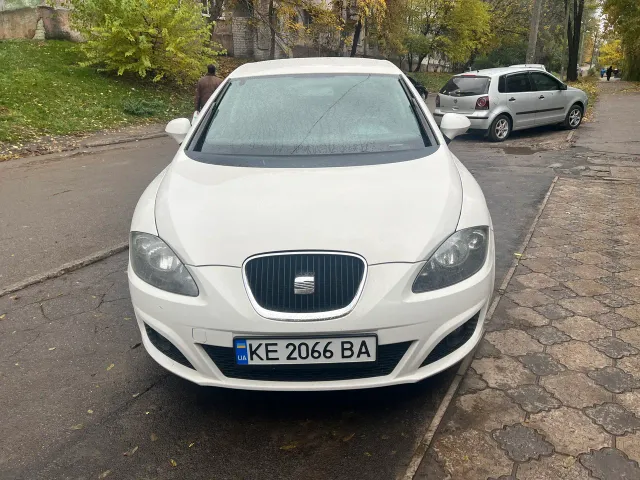 SEAT Leon - фото 1