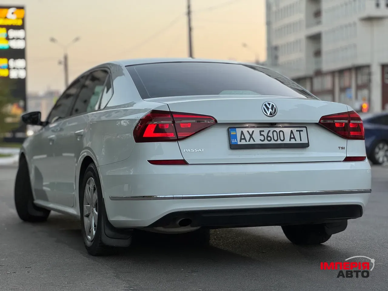 Volkswagen Passat - фото 4