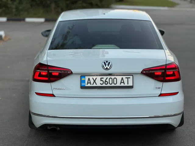 Volkswagen Passat - фото 5