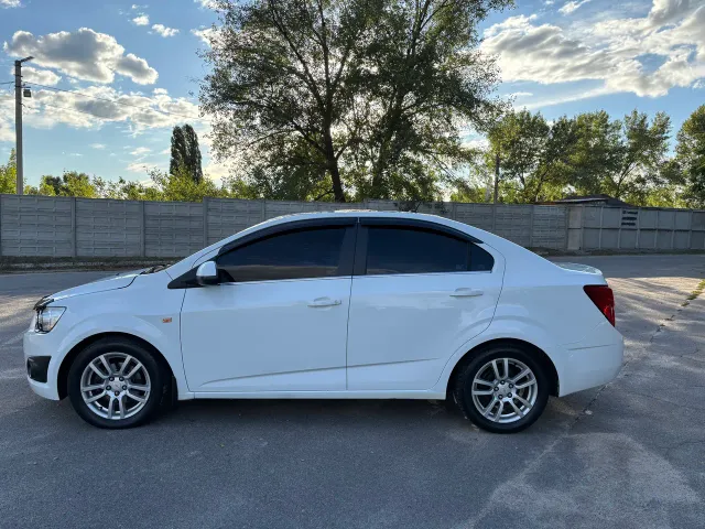 Chevrolet Aveo - фото 4