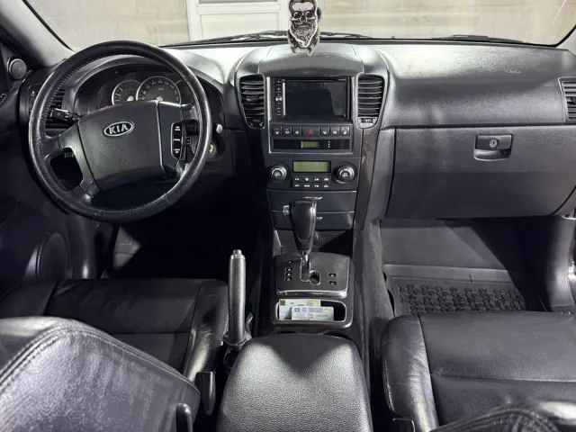 Kia Sorento - фото 5
