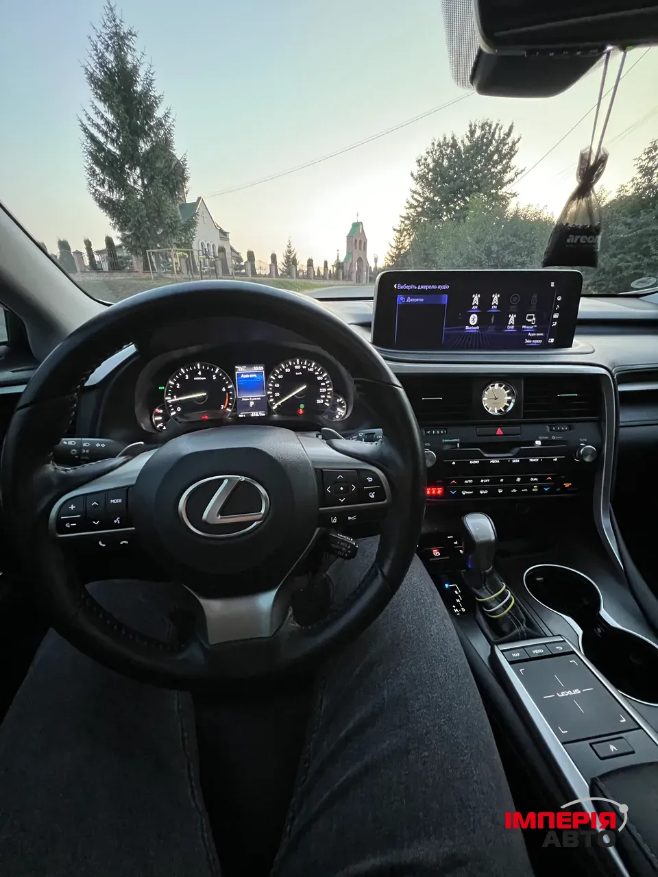 Lexus RX - фото 13