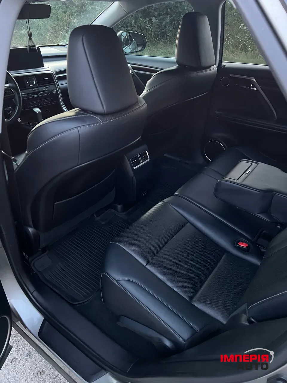 Lexus RX - фото 9