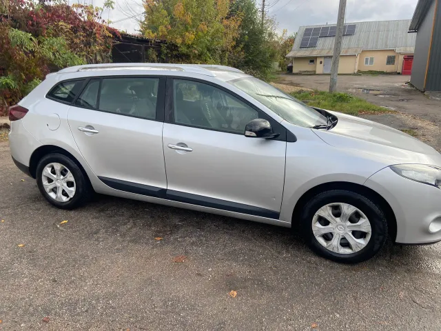 Renault Megane - фото 3