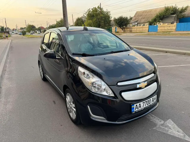 Chevrolet Spark - фото 2