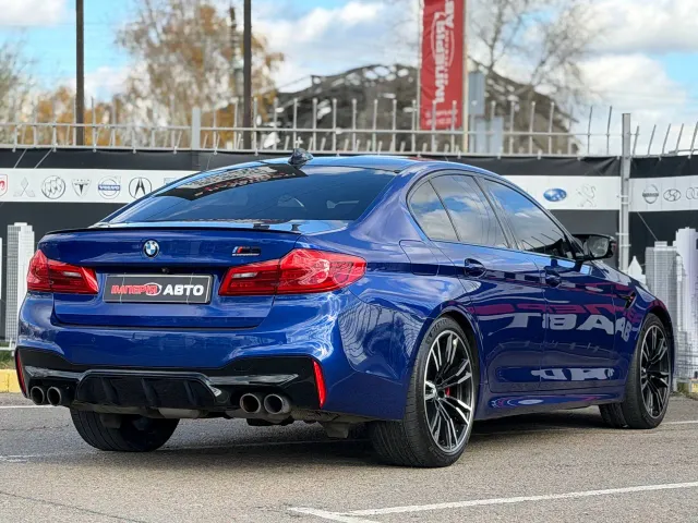 BMW M5 - фото 5