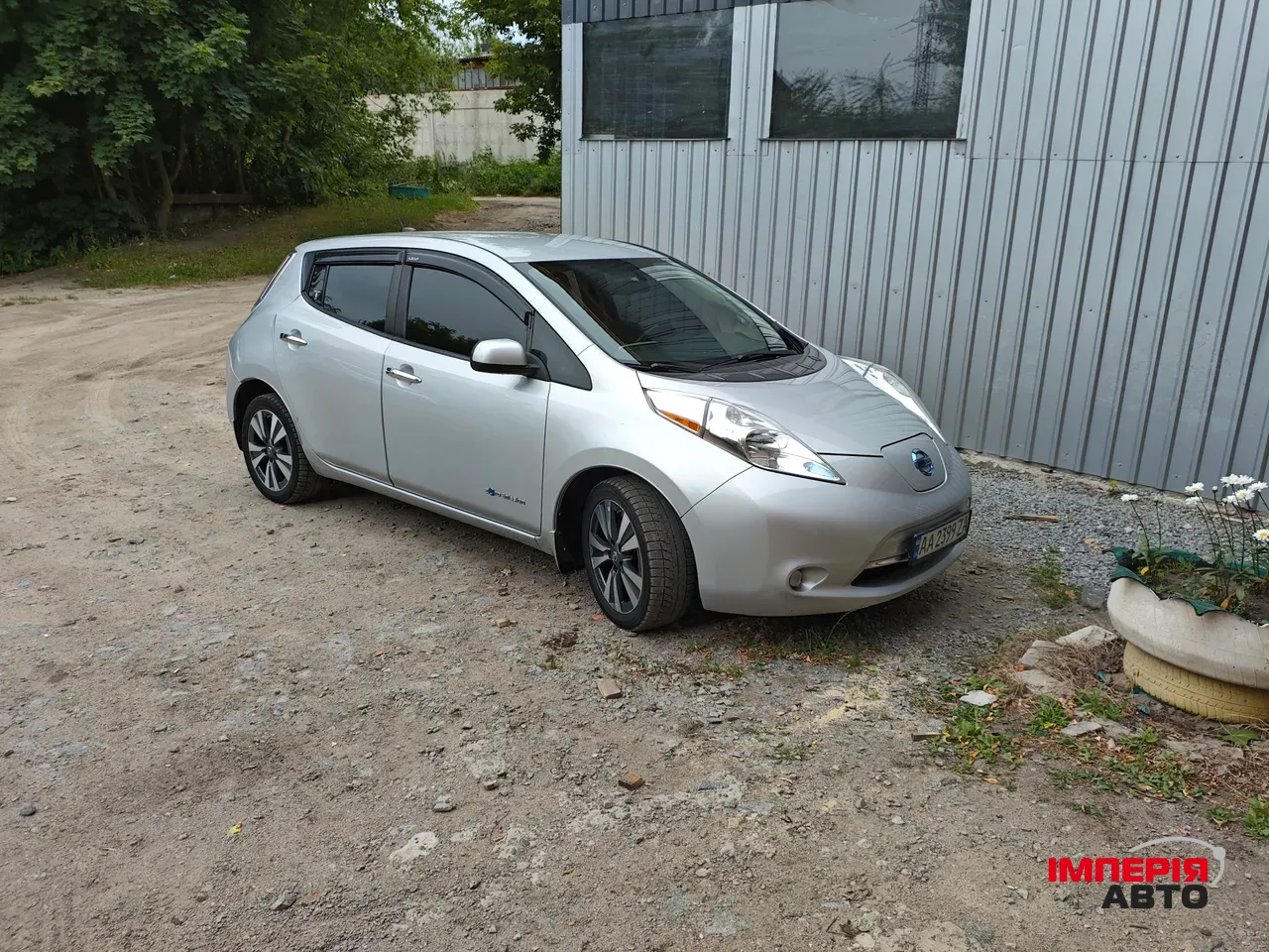 Nissan Leaf - фото 2