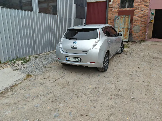 Nissan Leaf - фото 4