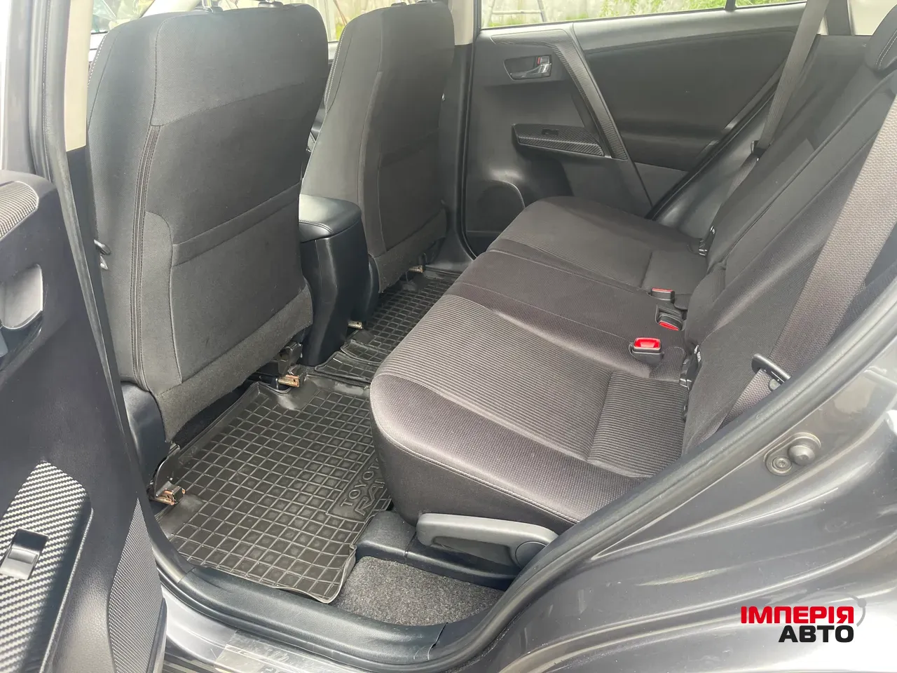 Toyota RAV4 - фото 18