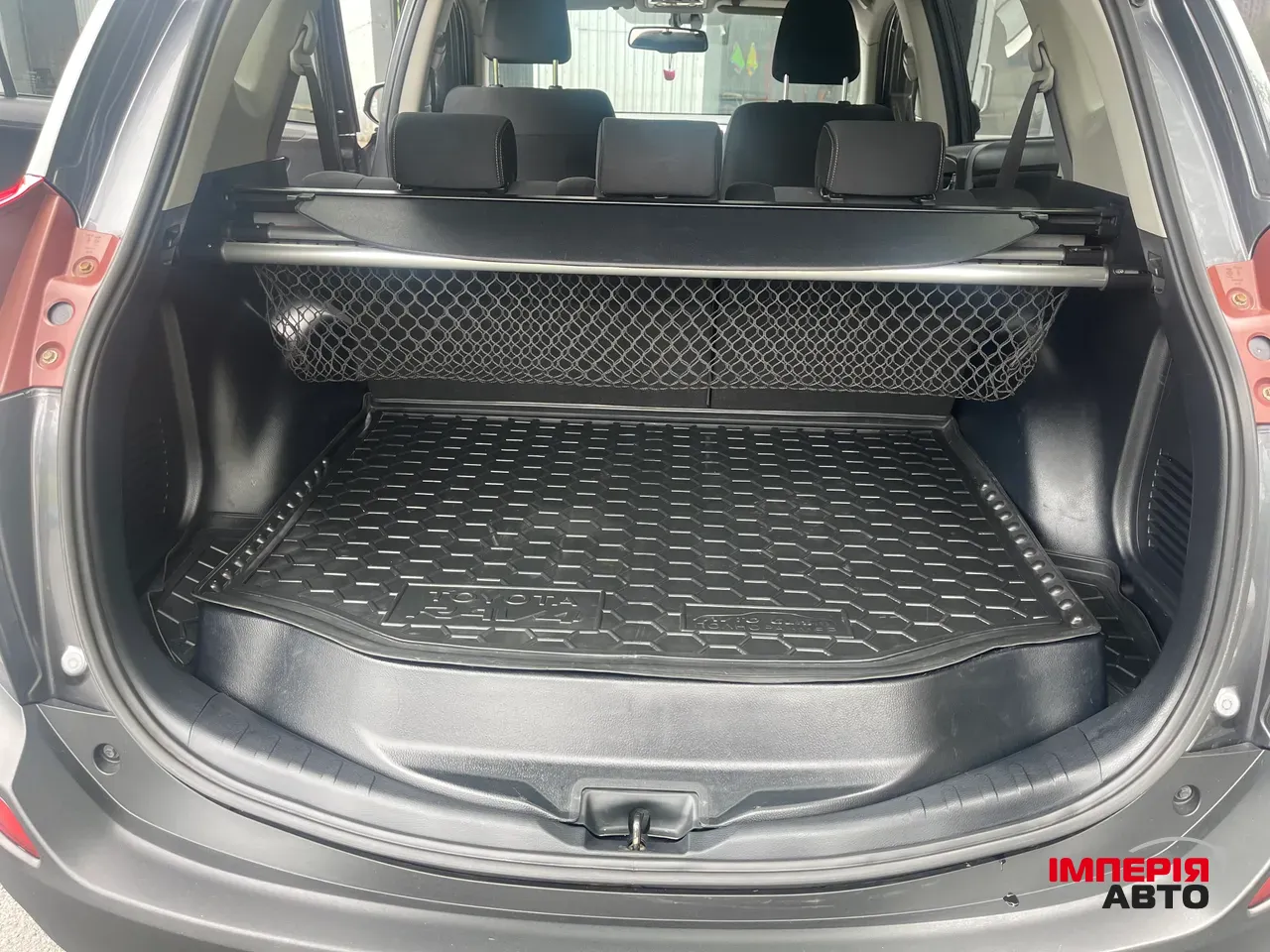 Toyota RAV4 - фото 16