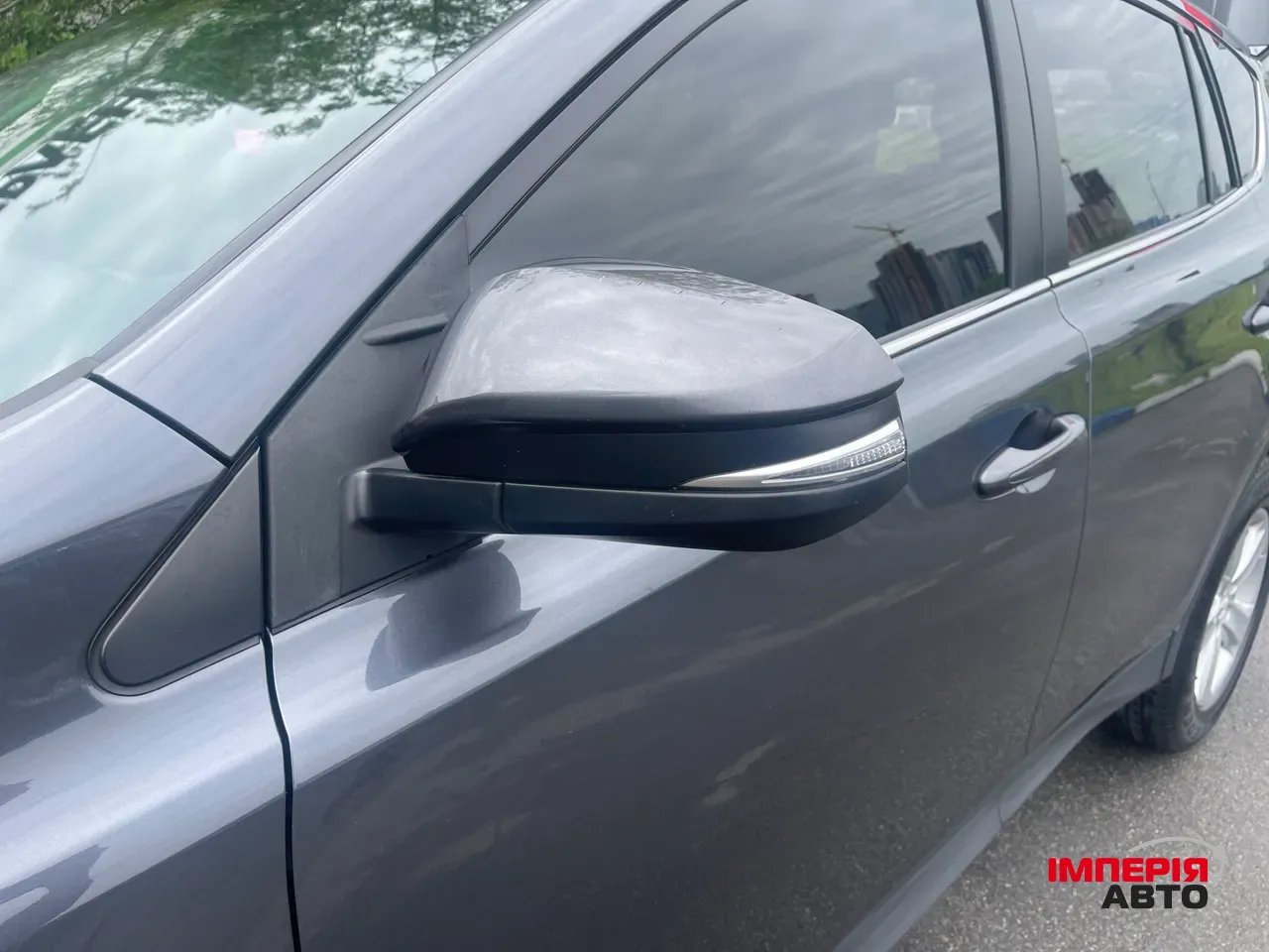 Toyota RAV4 - фото 3