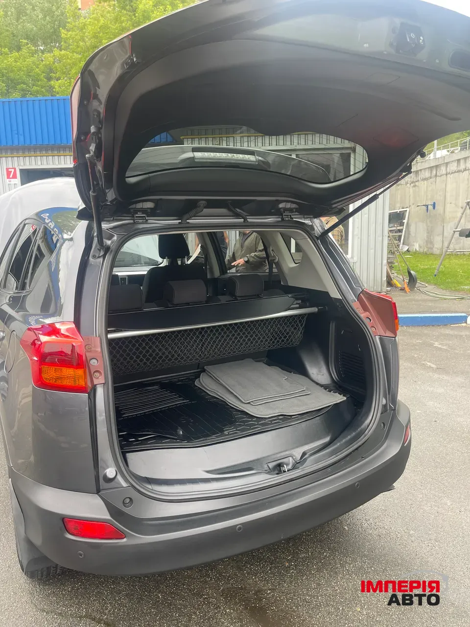 Toyota RAV4 - фото 11