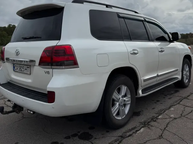 Toyota Land Cruiser - фото 3