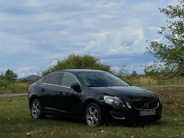 Volvo S60 - фото 2