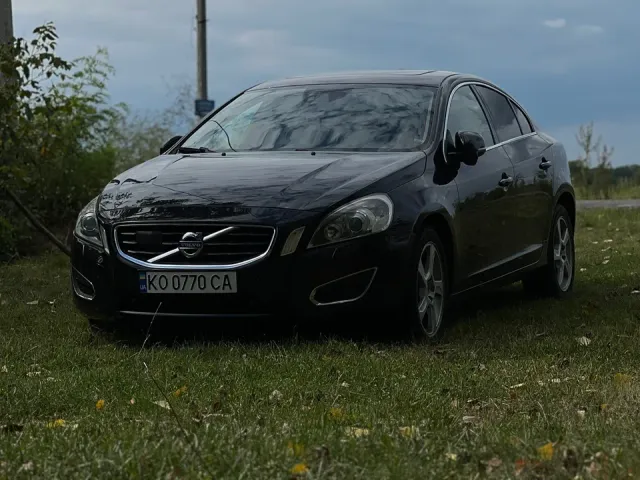 Volvo S60 - фото 3