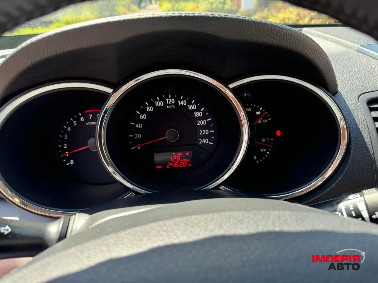 Kia Sorento - фото 8