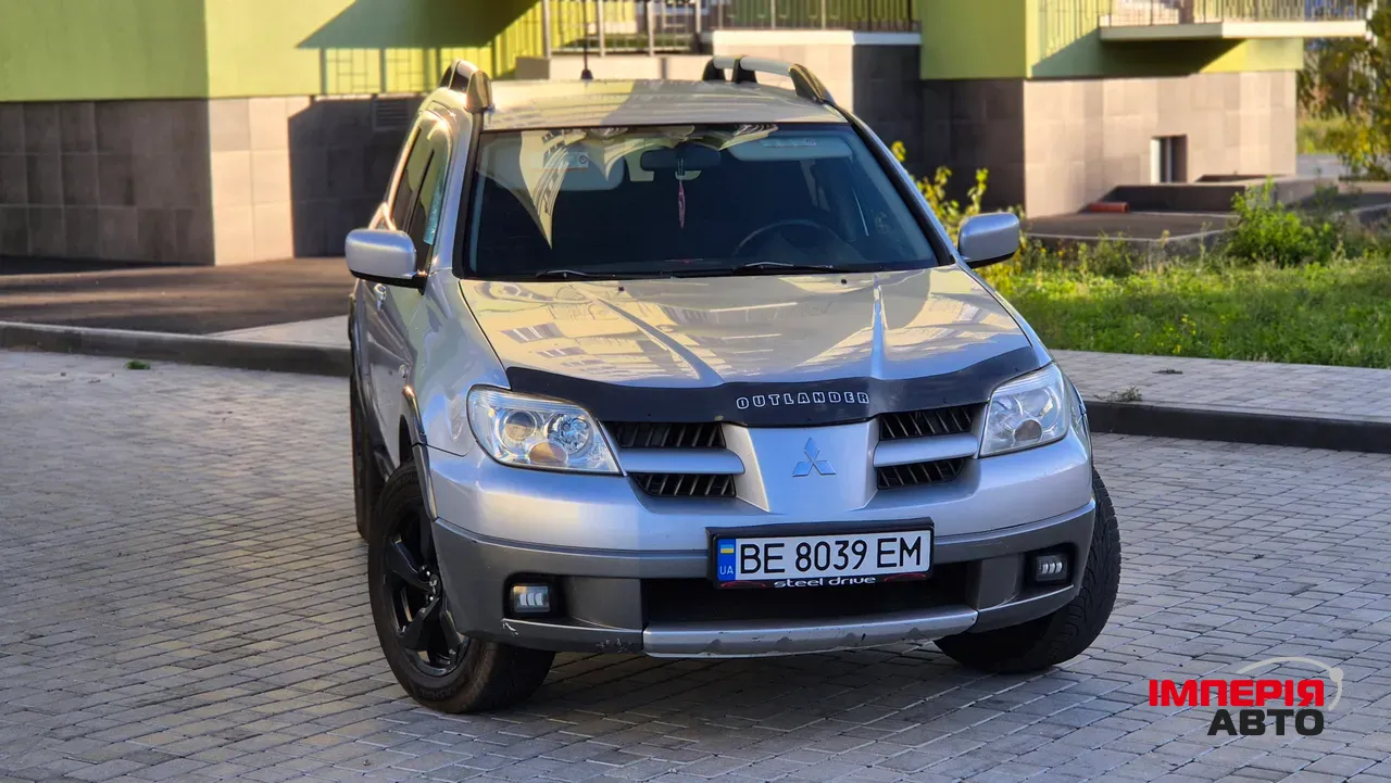 Mitsubishi Outlander - фото 4
