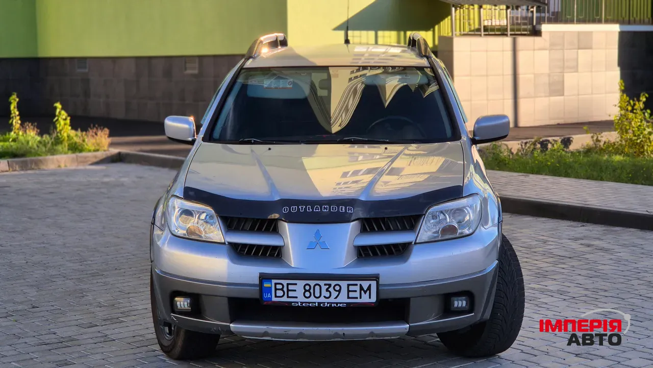 Mitsubishi Outlander - фото 5