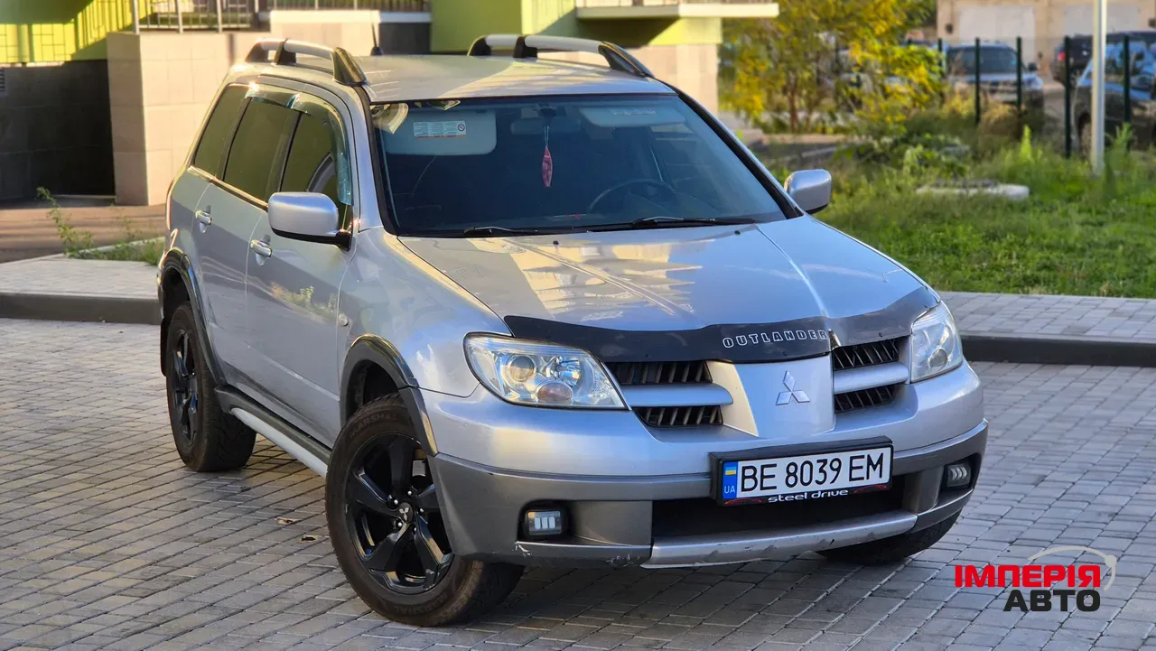 Mitsubishi Outlander - фото 2