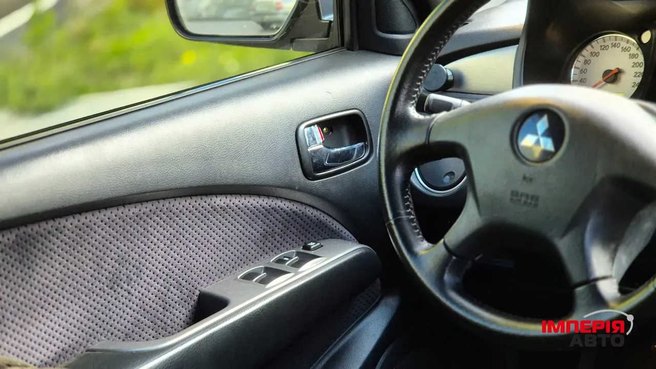 Mitsubishi Outlander - фото 26