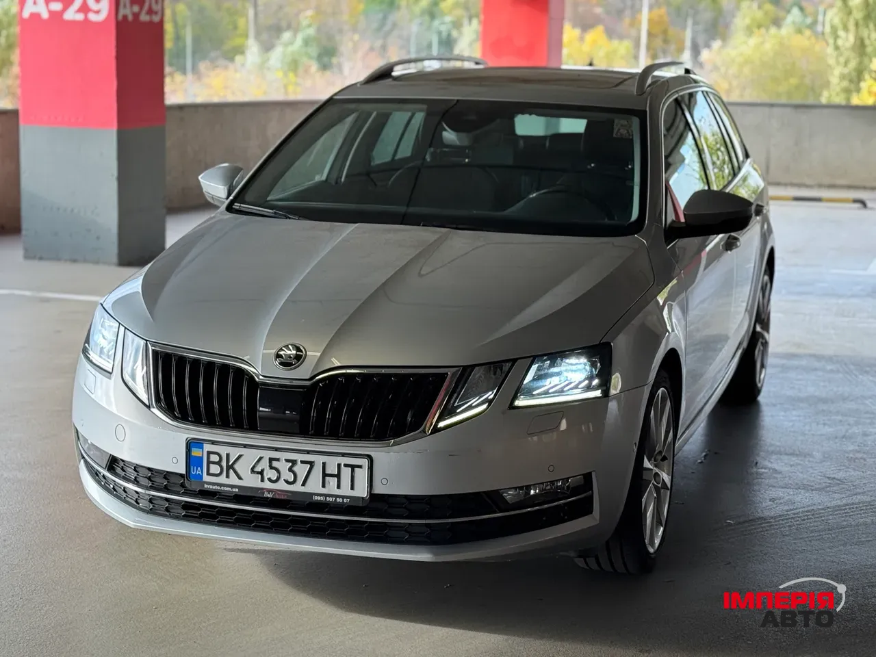 Skoda Octavia - фото 1